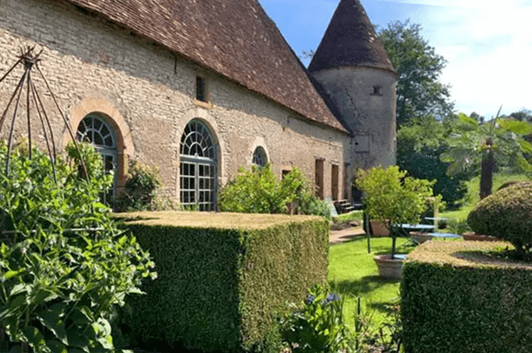 Chateau accommodation on your French immersion course